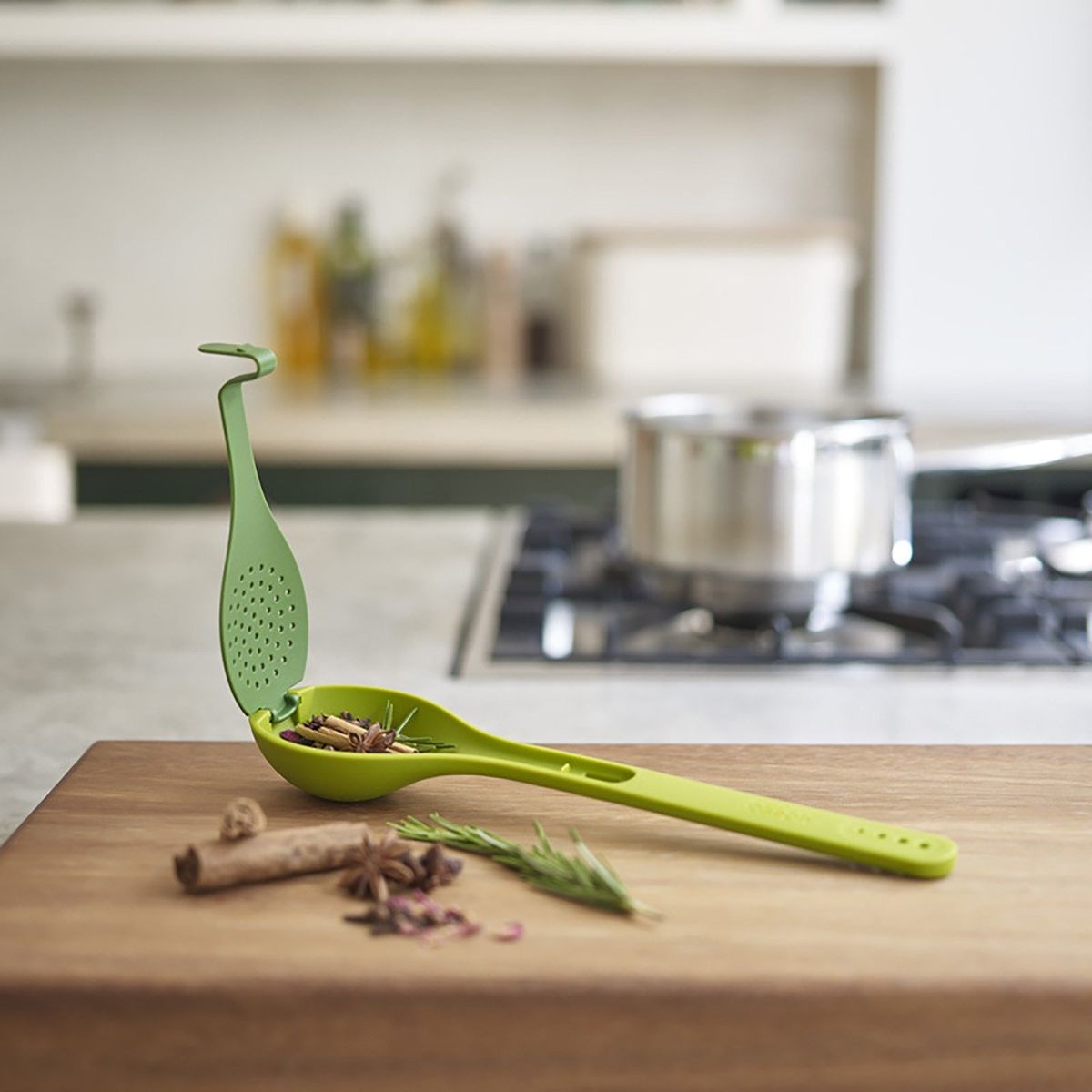 2-in-1 Plastic Herb Infusing Spoon with Herb Stripper | Flavor-Infusing Cooking Spoon