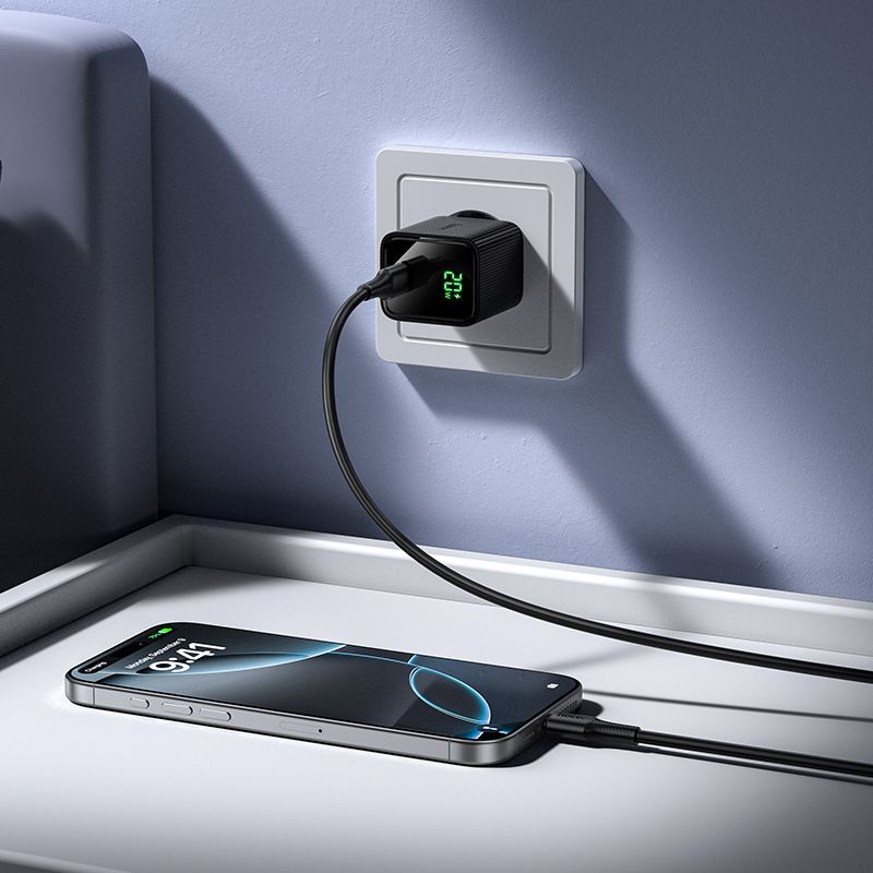 HOCO CS82A 20W PD USB-C Fast Wall Charger with USB-C to USB-C Cable (1M) | Power Delivery Fast Charging Adapter (EU Plug)