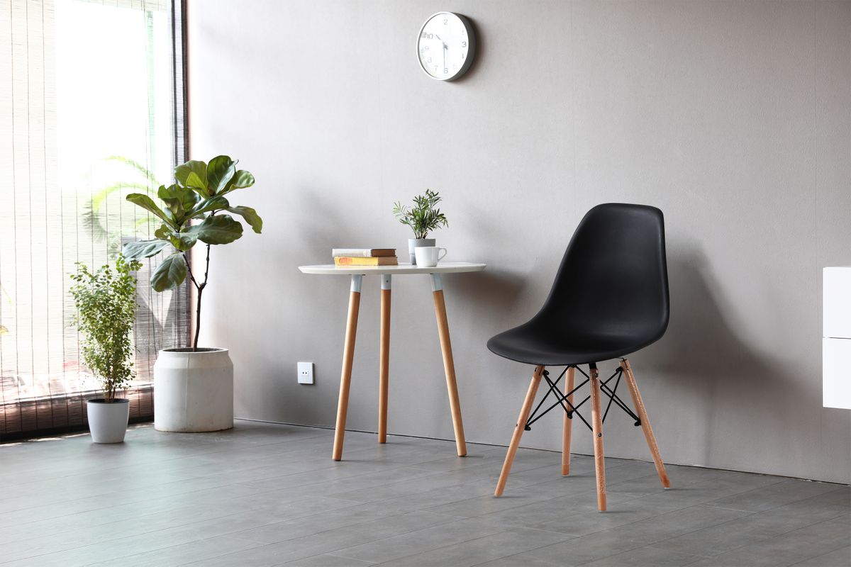Modern Black Armless Dining Chair with Wooden Legs | Scandinavian Plastic Side Chair for Dining Room, Office & Café